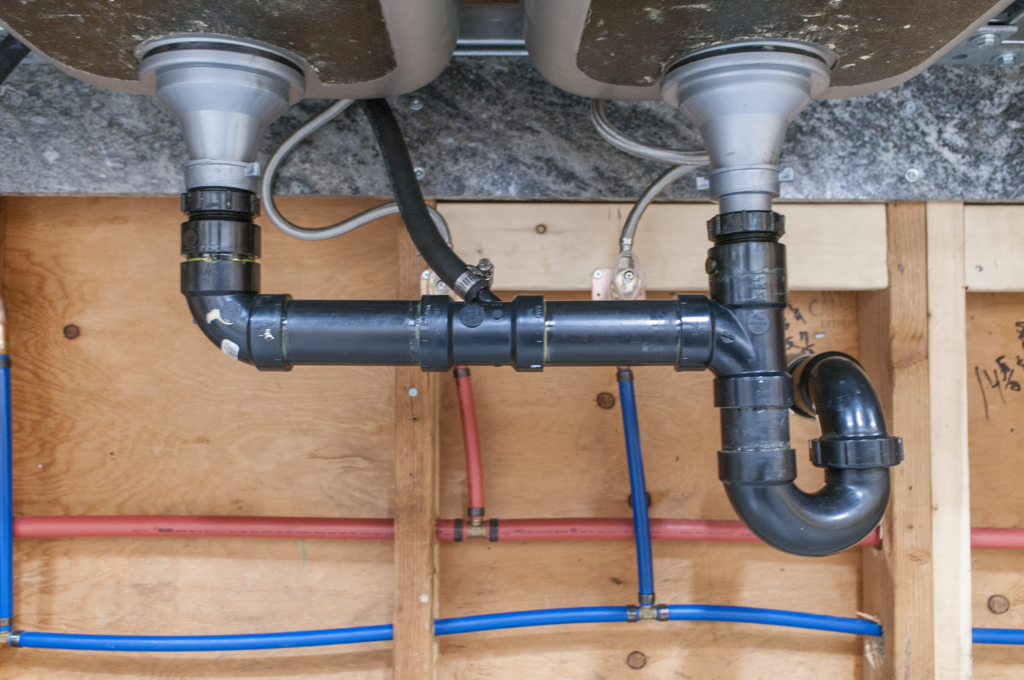 dishwasher drain hose connection